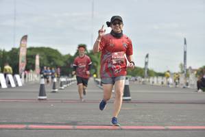 BIB: 0033
                            <button type="button" onclick="openModal(4922457)" class="btn btn-primary btn-sm float-right btn-popup" data-toggle="modal" data-target=".modal-high-quality">
                        <i class="fas fa-shopping-cart"></i> Add to Cart
                    </button>
                                            <button type="button" onclick="isThisMe(4922457, true)" class="btn btn-success btn-sm float-right btn-popup btn-isme hidden" data-toggle="tooltip" data-placement="bottom" title="นี่คือรูปของคุณใช่ไหม คลิกที่นี่เพื่อเอาเข้าอัลบั้ม">
                        <i class="fas fa-plus"></i> Add to album
                    </button>
                    <button type="button" onclick="isThisMe(4922457, false)" class="btn btn-warning btn-sm float-right btn-popup btn-isnotme hidden">
                        <i class="fas fa-ban"></i> Remove from album
                    </button>